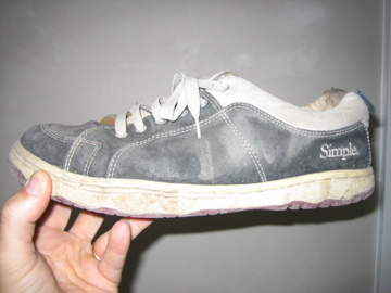 7. old school sneaker